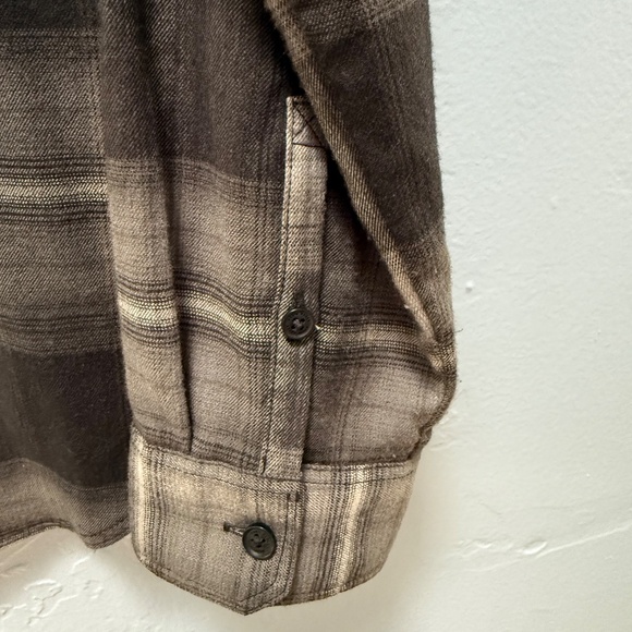 Eddie Bauer Women's Plaid Flannel Shirt - Size Large - Picture 4 of 7